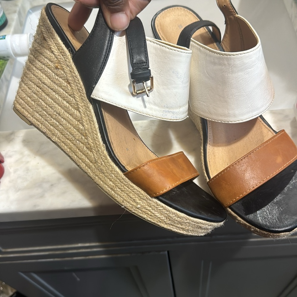 Metaphor shoes - Picture 2 of 9